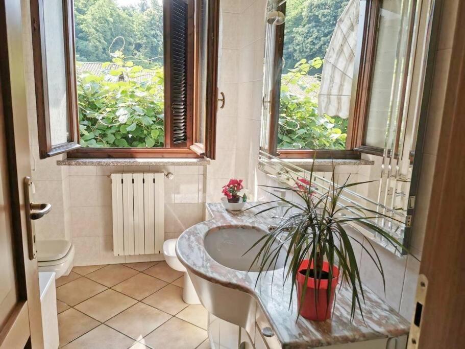 Вилла Il Vecchio Kiwi - House With Private Garden Оледжо-Кастелло Экстерьер фото